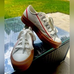 Women’s Converse shoes